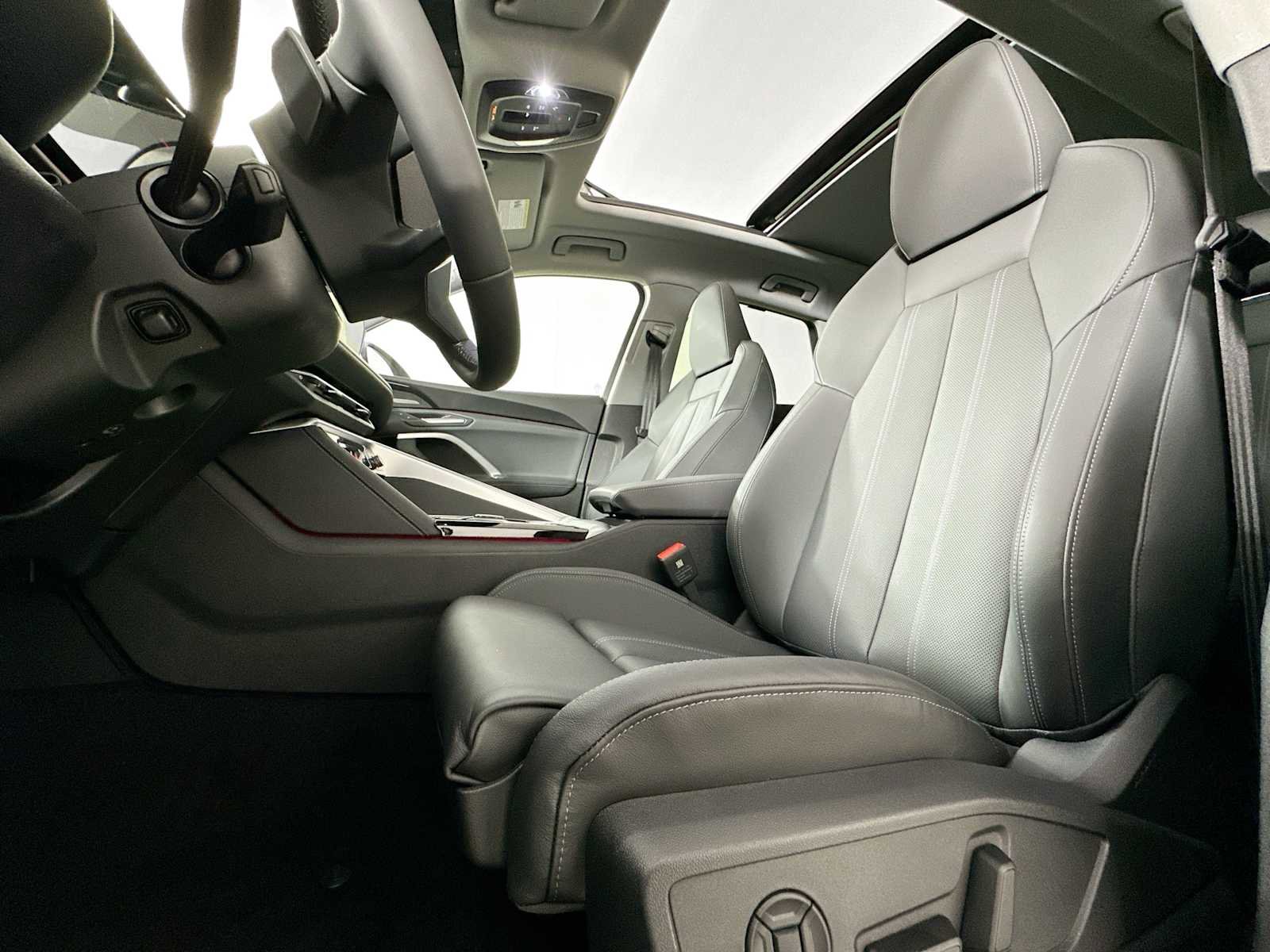 New 2025 Audi Q5 Prestige image 18