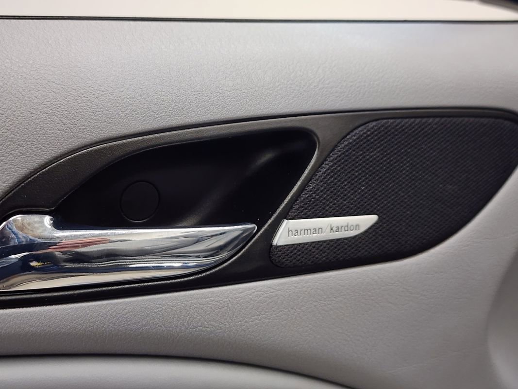 Used 2006 BMW M3 Convertible image 29