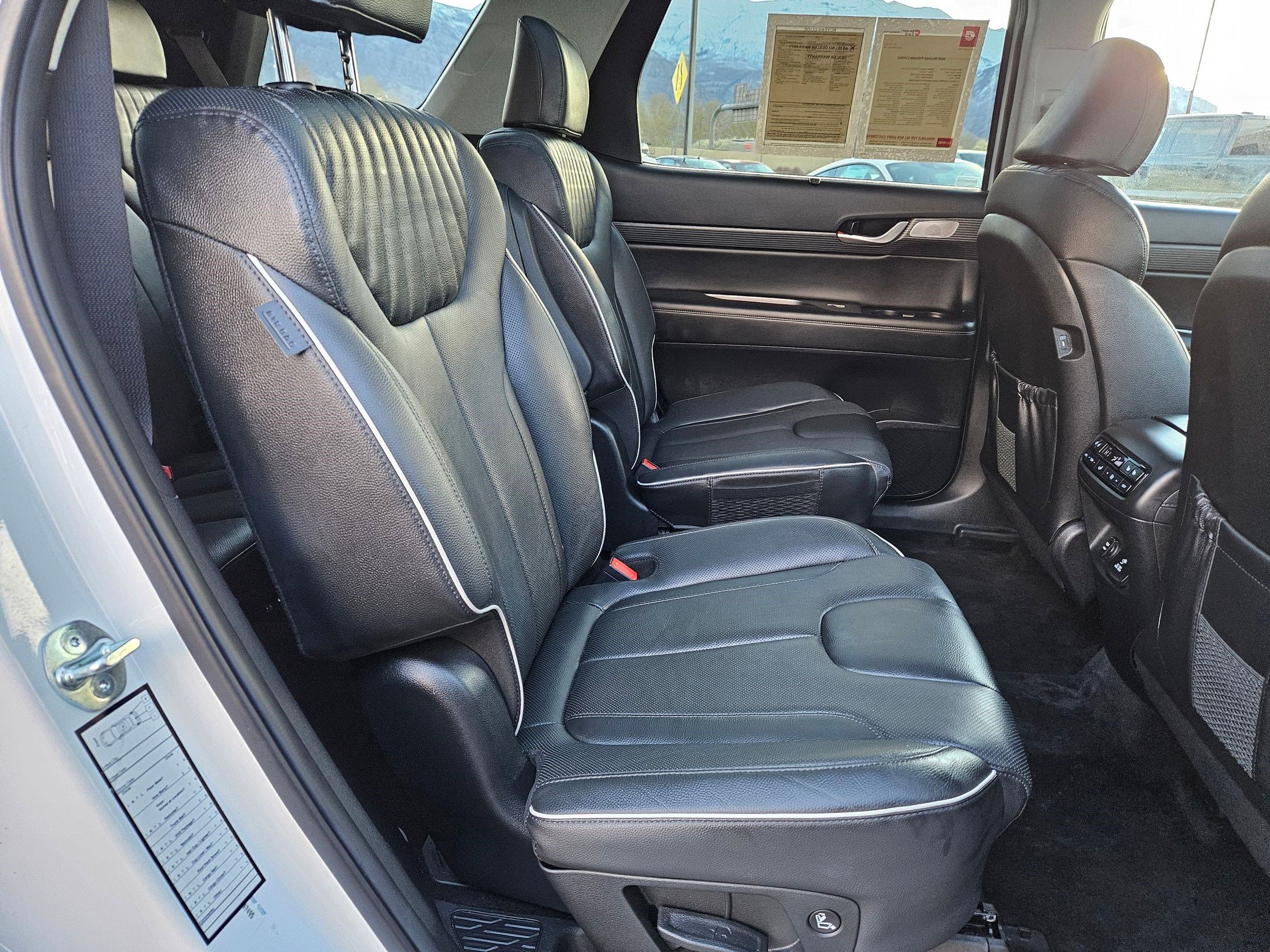 Used 2025 Hyundai Palisade Limited image 34