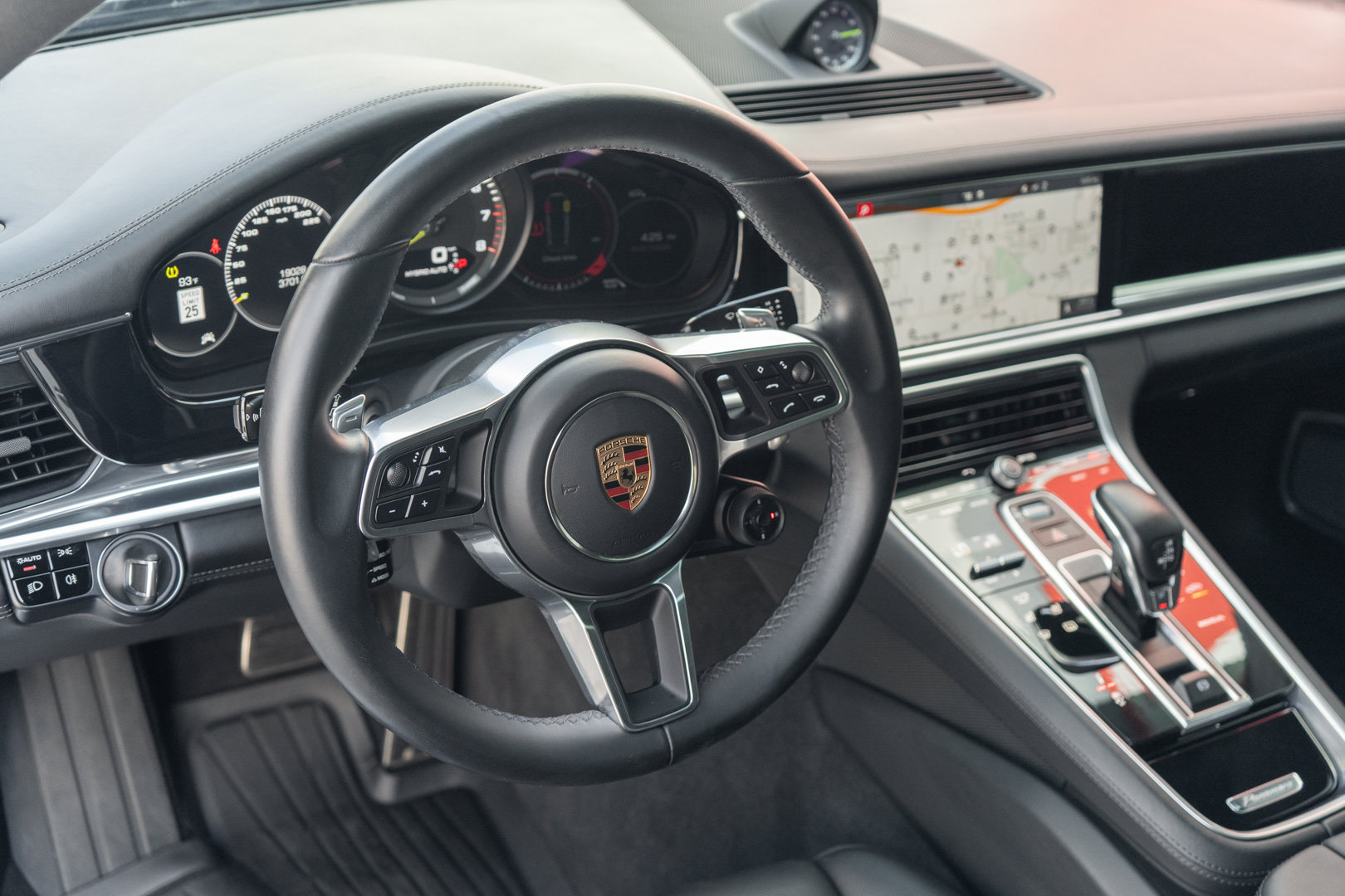 Used 2018 Porsche Panamera Turbo S AWD/4WD image 13