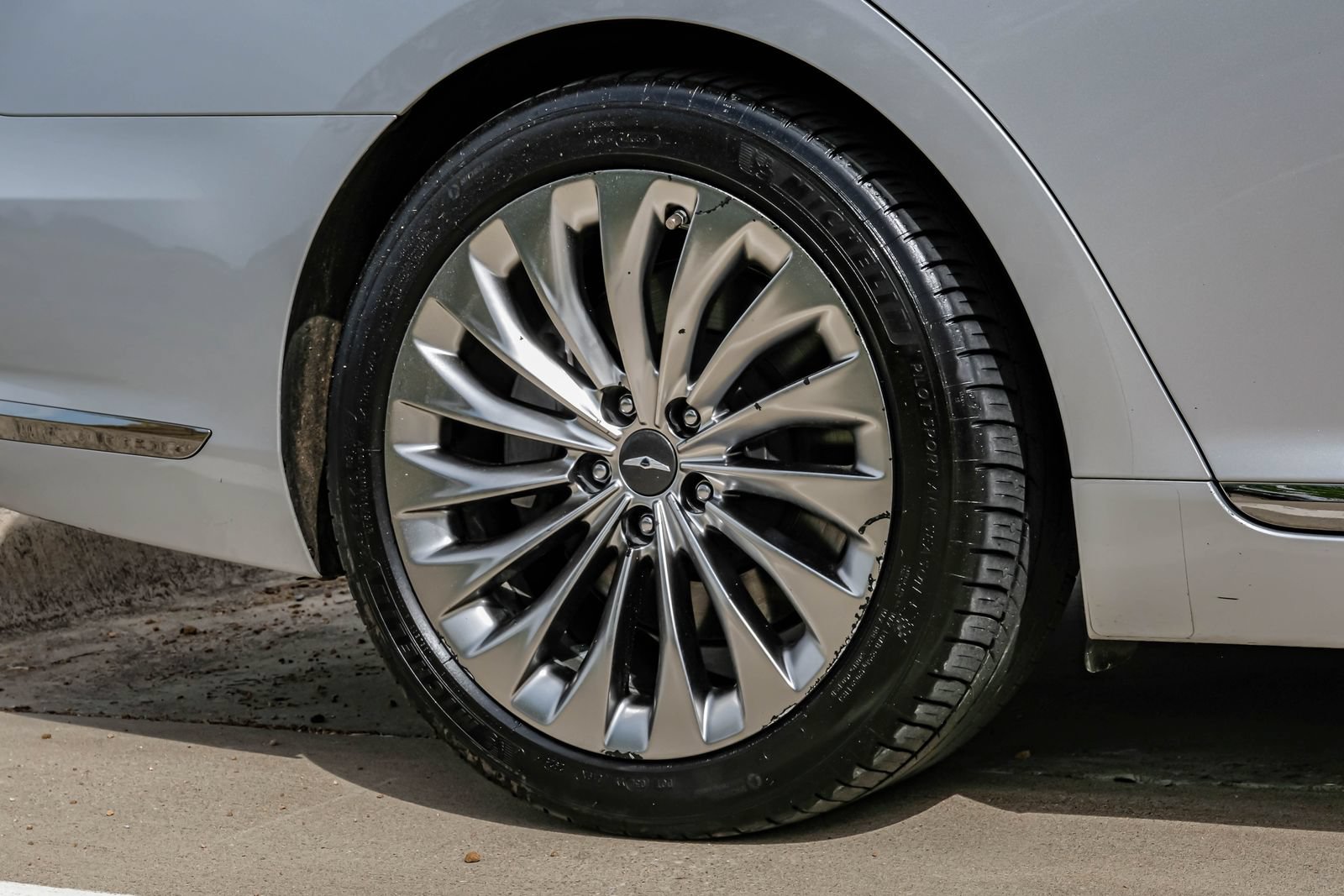 Used 2019 Genesis G90 5.0 Ultimate RWD image 62
