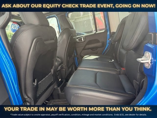 Used 2024 Jeep Wrangler Unlimited Sahara w/ Safety Group AWD/4WD image 23