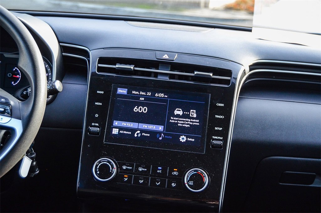 Certified 2023 Hyundai Tucson SE image 14