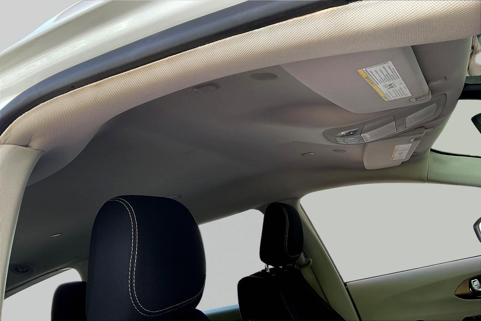 Used 2023 Chrysler Voyager LX FWD image 26