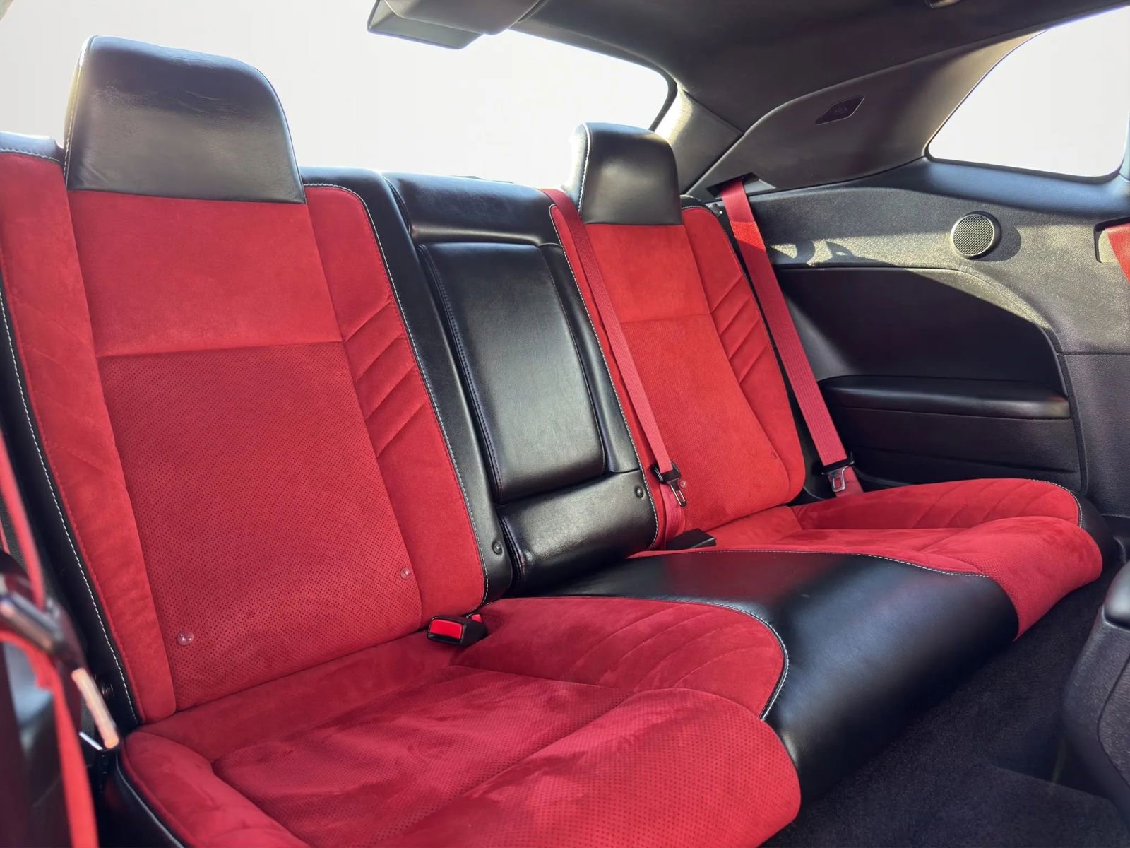 Used 2016 Dodge Challenger SRT w/ Technology Group image 27