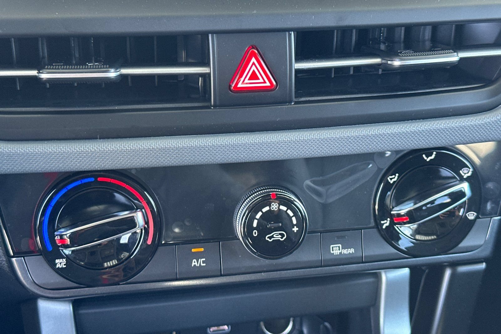New 2026 Kia Seltos LX FWD image 20