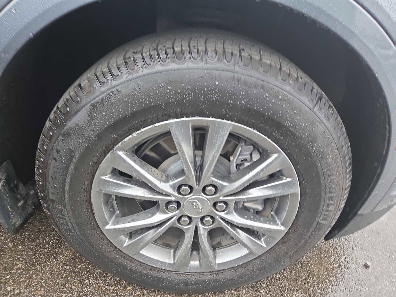 Used 2022 Cadillac XT5 Premium Luxury image 2