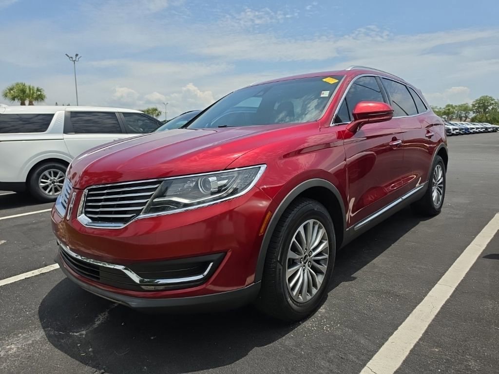 Used 2016 Lincoln MKX Select w/ Select Plus Package AWD/4WD image 4