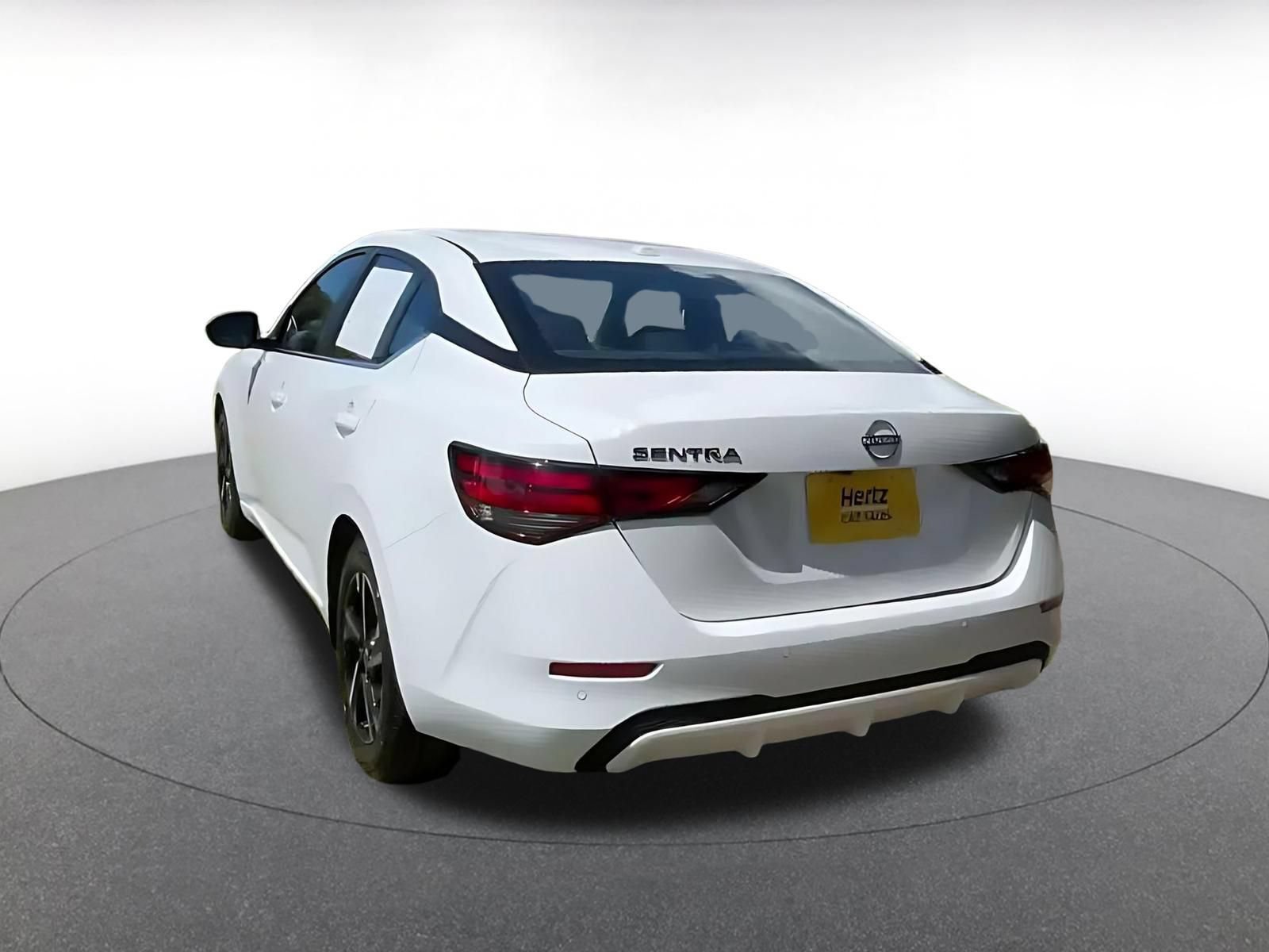 Used 2025 Nissan Sentra SV FWD image 9