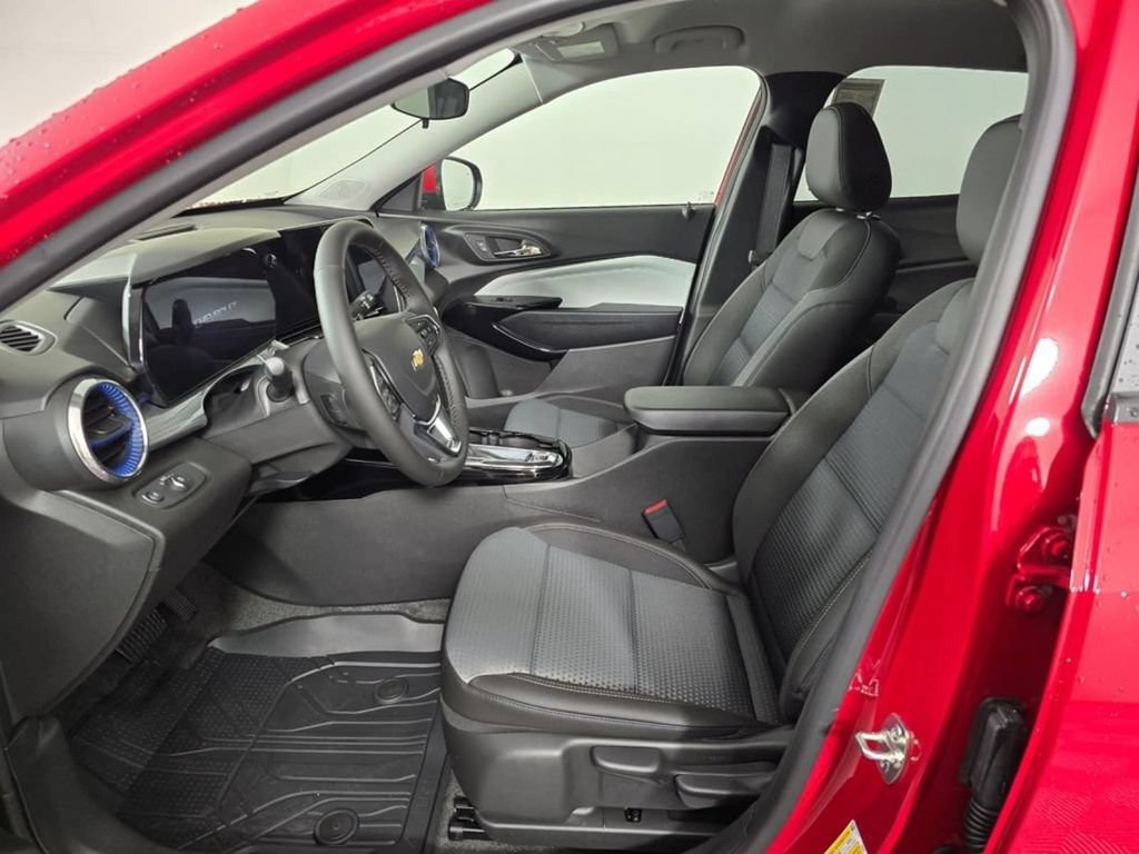 New 2026 Chevrolet Trax LT w/ Driver Confidence Package FWD image 22