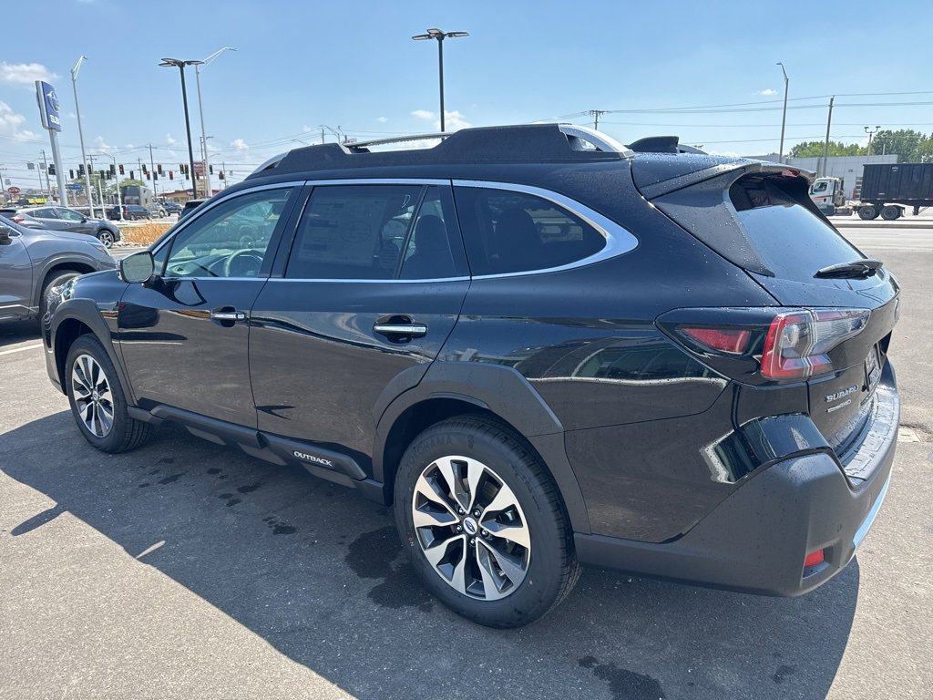 New 2025 Subaru Outback Touring XT image 4