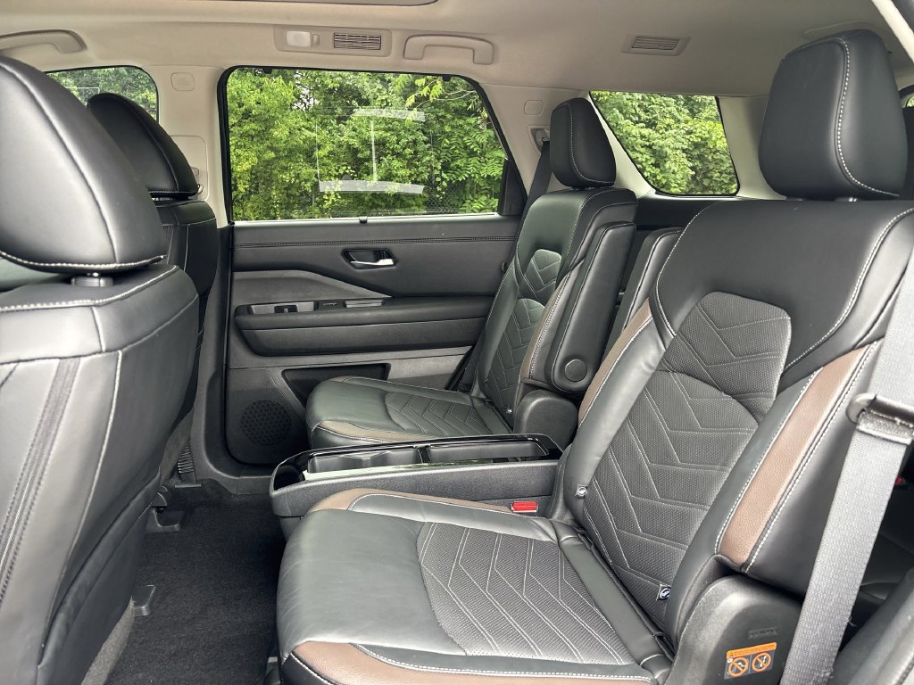 Certified 2024 Nissan Pathfinder Platinum AWD/4WD image 20