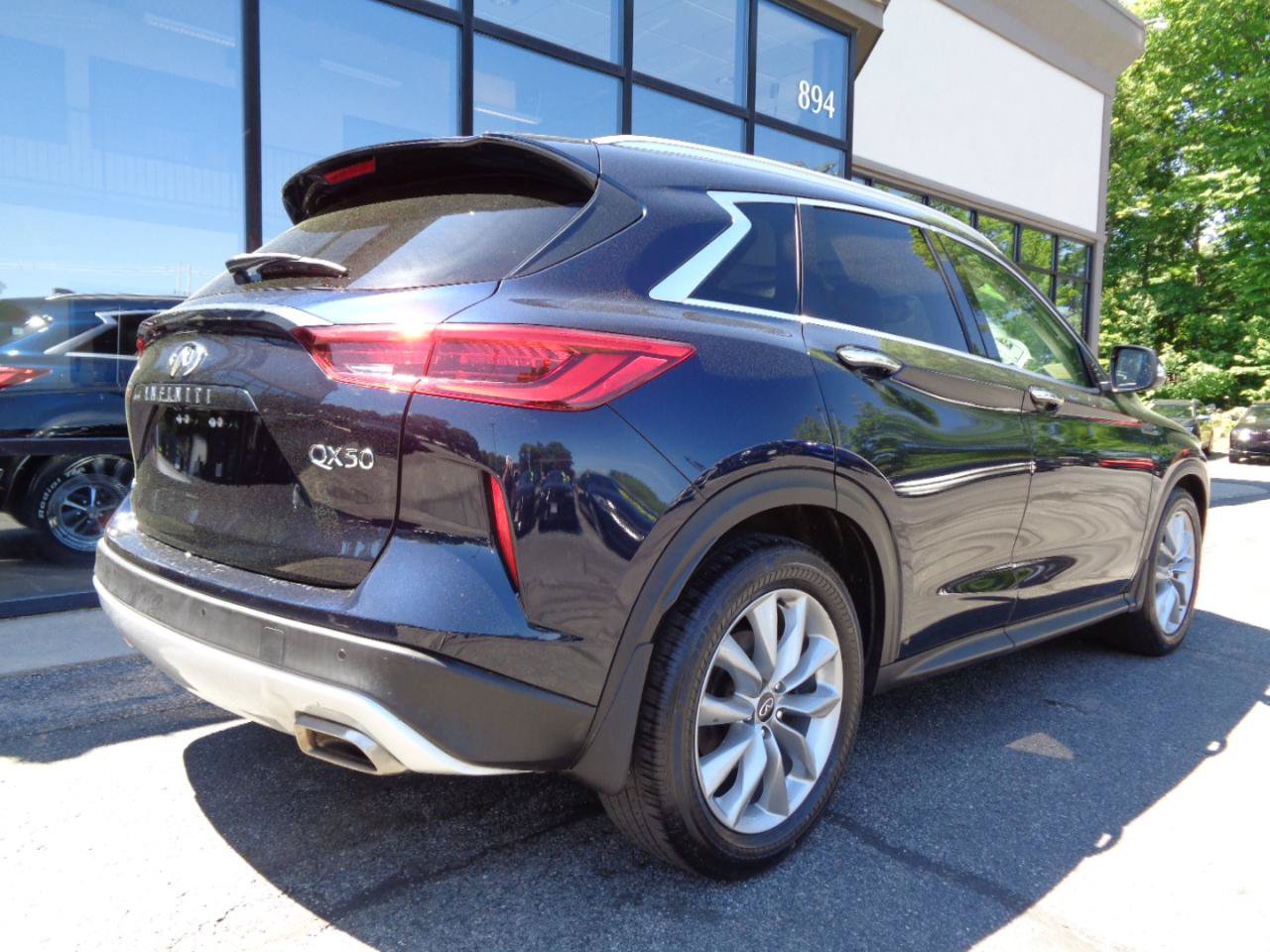 Used 2021 INFINITI QX50 Luxe AWD/4WD image 5