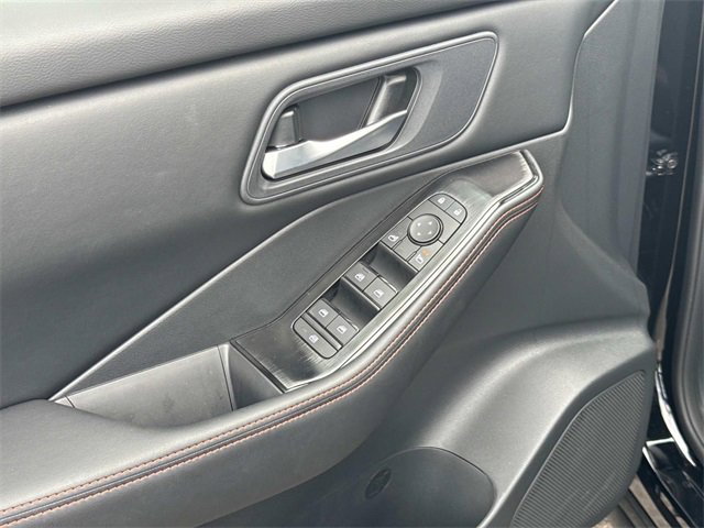 Certified 2026 Nissan Rogue SV image 27