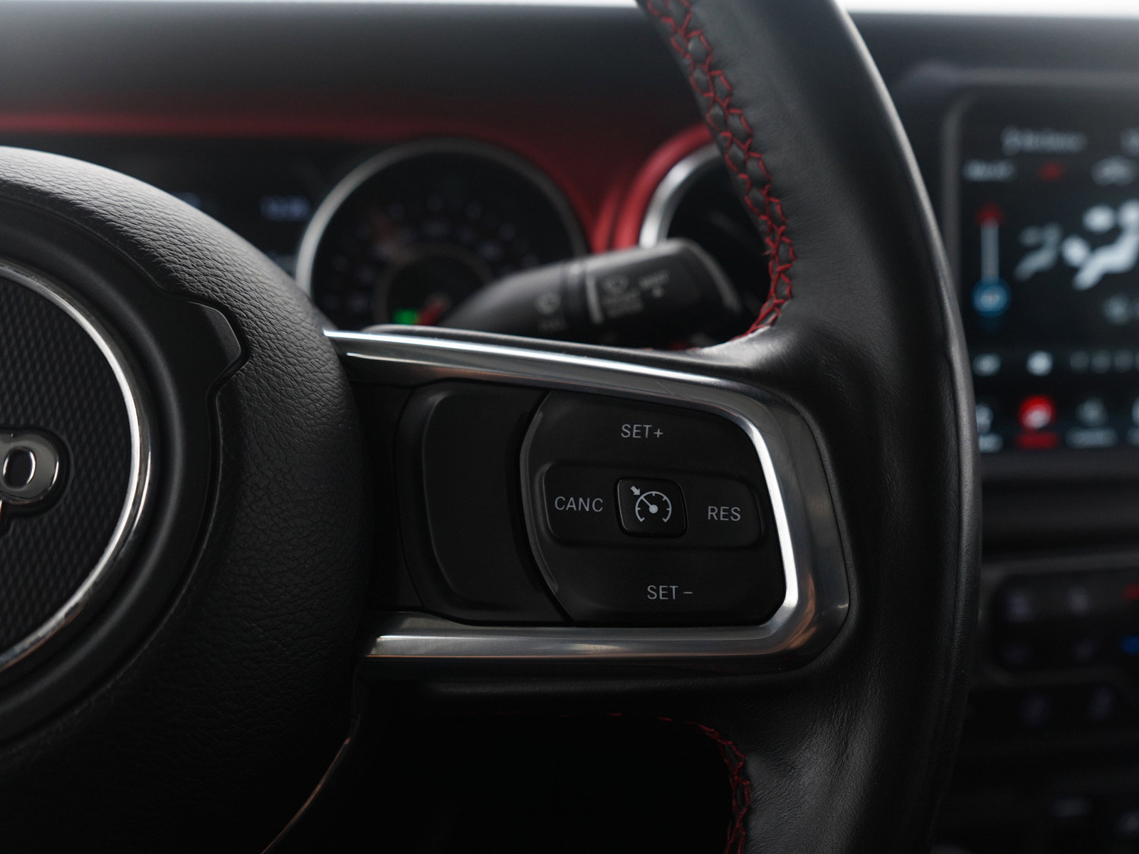 Used 2022 Jeep Gladiator Rubicon w/ Cold Weather Group image 27