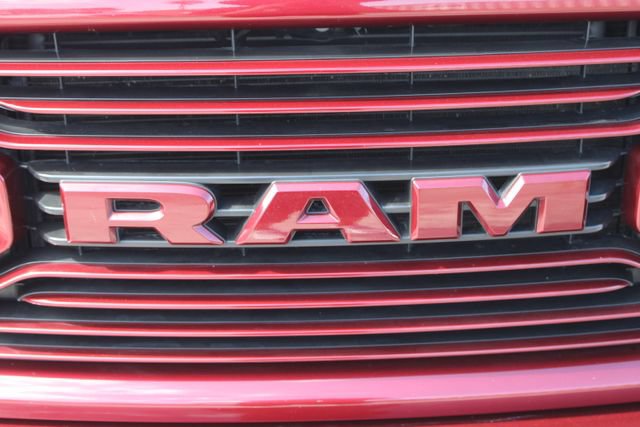 Used 2018 RAM 2500 Laramie w/ Sport Appearance Group AWD/4WD image 8