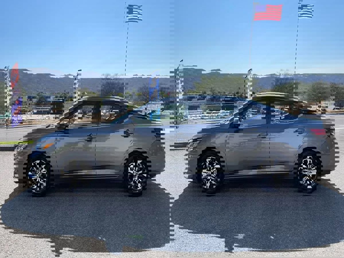 Used 2023 Nissan Sentra SV image 8