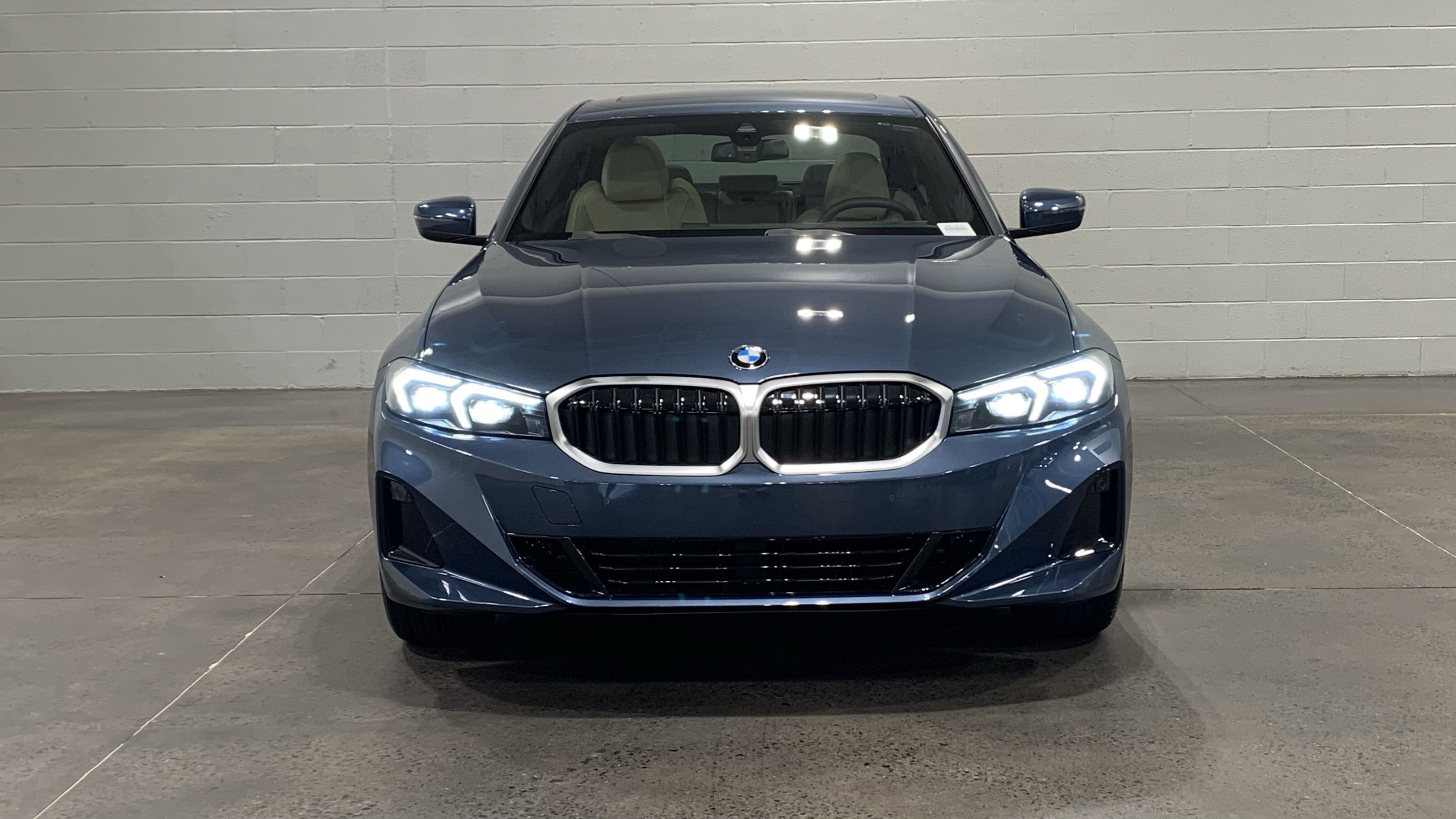 Used 2025 BMW 330i xDrive Sedan w/ Premium Package AWD/4WD image 2