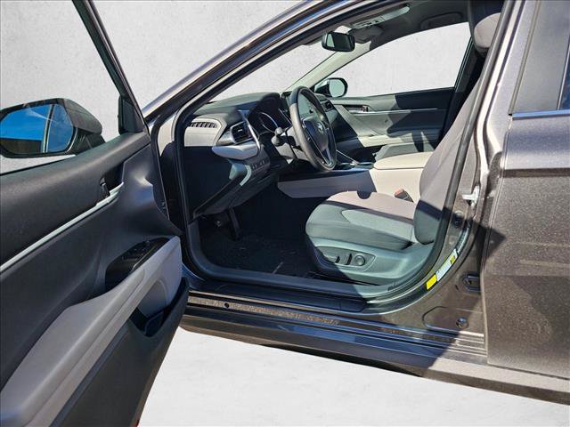 Used 2021 Toyota Camry LE w/ Convenience Package FWD image 19