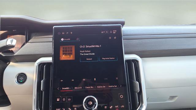 New 2026 GMC Acadia Denali w/ Super Cruise Package FWD image 11
