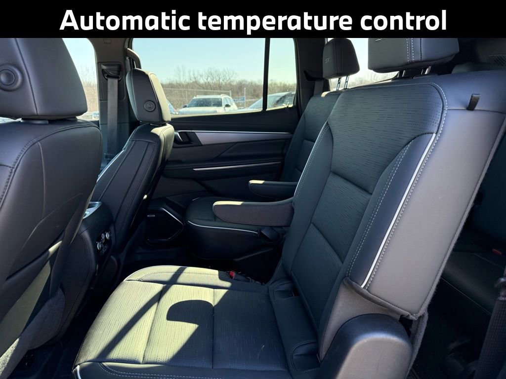 Used 2025 Buick Enclave Sport Touring w/ Power Package image 8