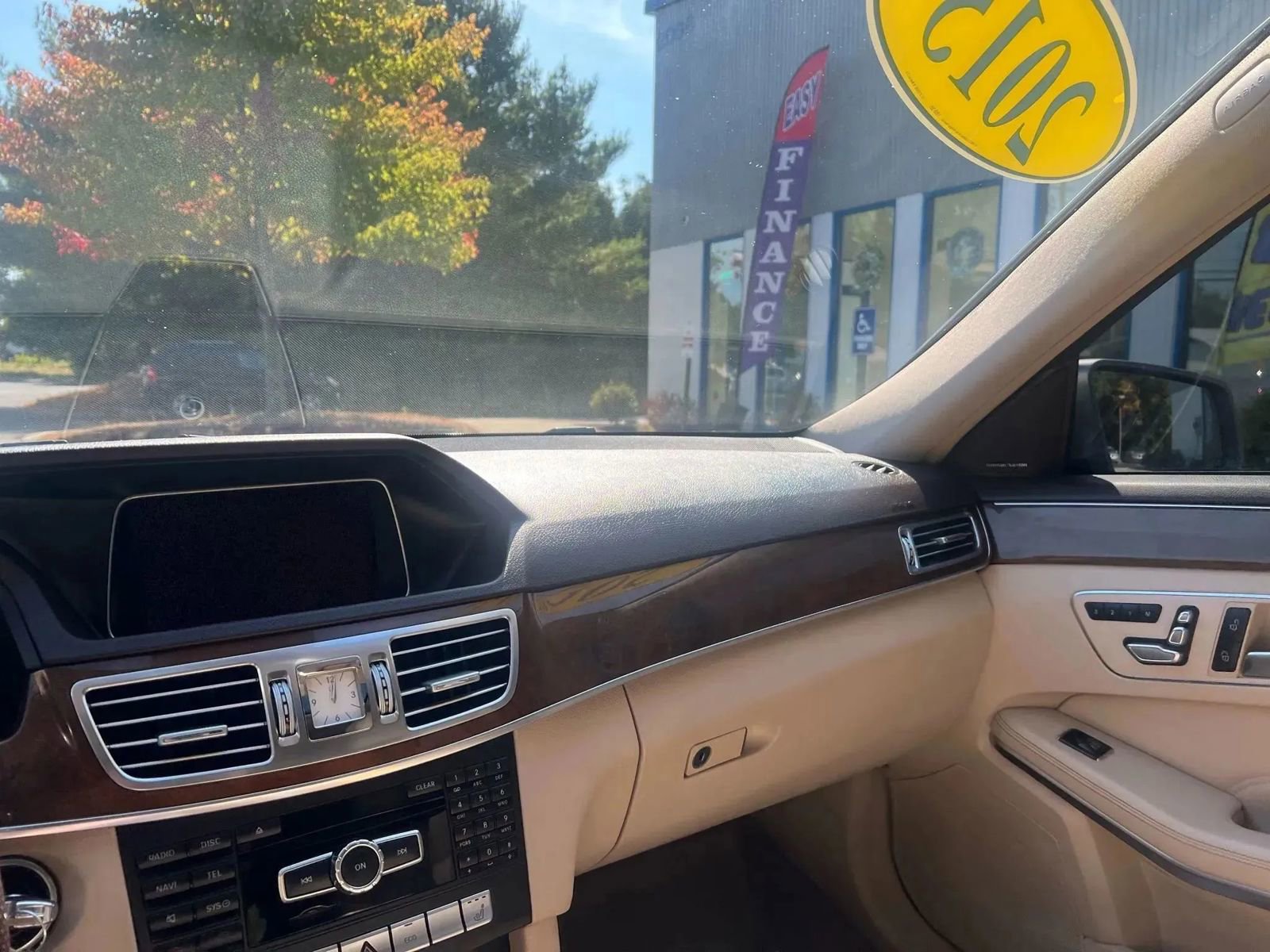 Used 2015 Mercedes-Benz E 350 4MATIC Sedan image 27