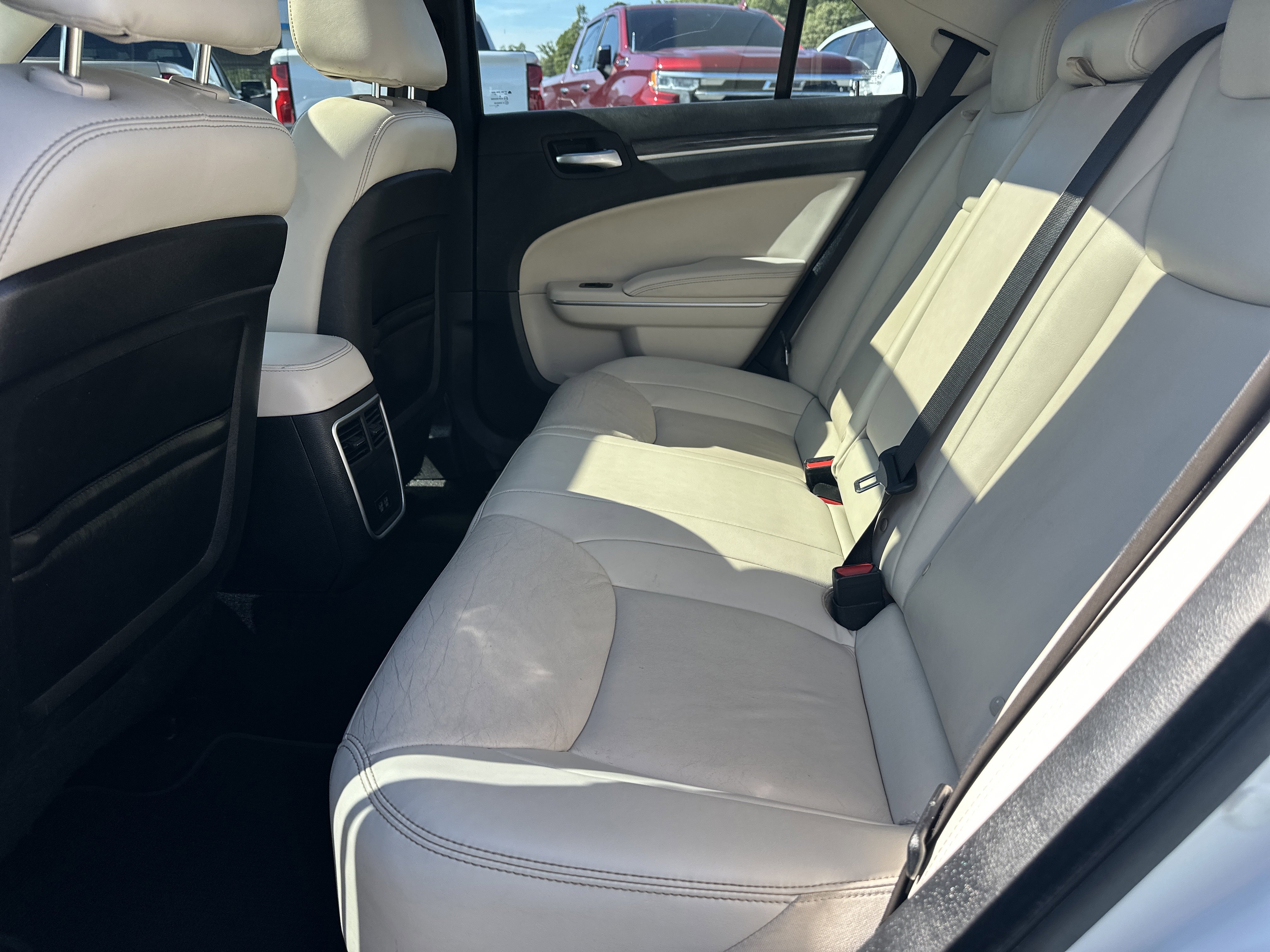 Used 2020 Chrysler 300 Touring L w/ Quick Order Package 2EF RWD image 21