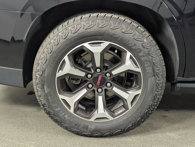 Used 2025 GMC Yukon AT4 Ultimate image 13