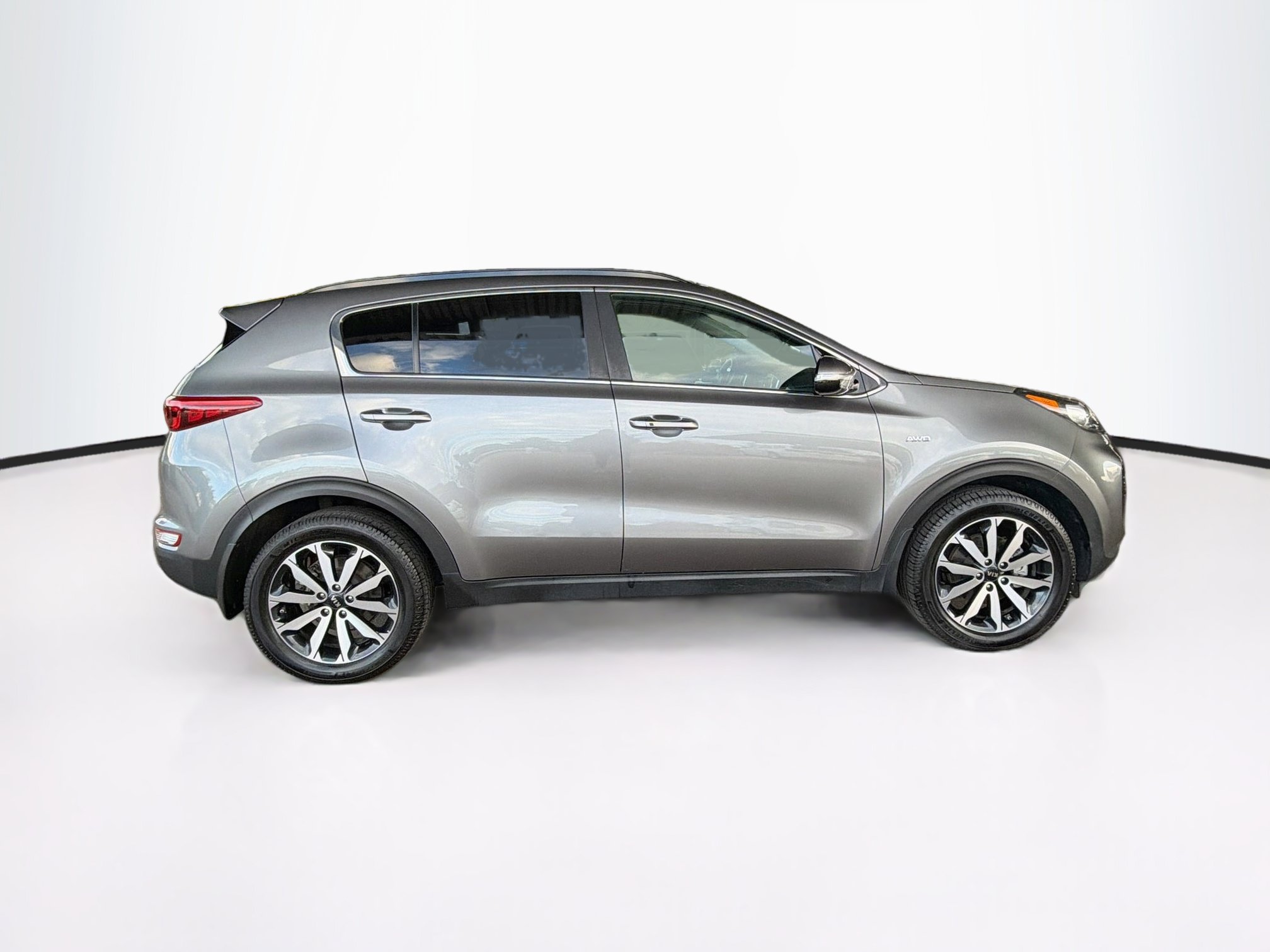 Used 2019 Kia Sportage EX w/ Option Group 040 AWD/4WD image 10