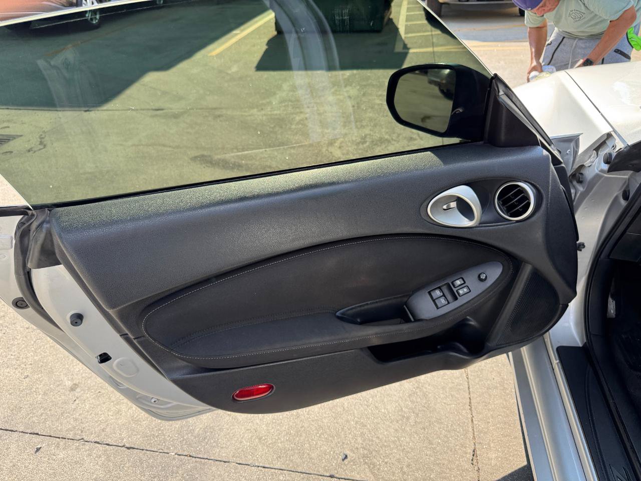 Used 2014 Nissan 370Z Coupe w/ Sport Package RWD image 17
