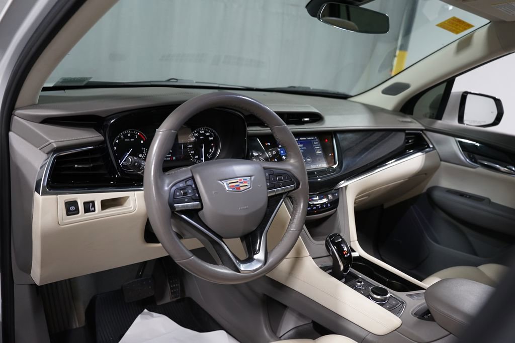 Used 2021 Cadillac XT6 Premium Luxury image 11