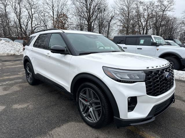 Certified 2025 Ford Explorer ST AWD/4WD image 1