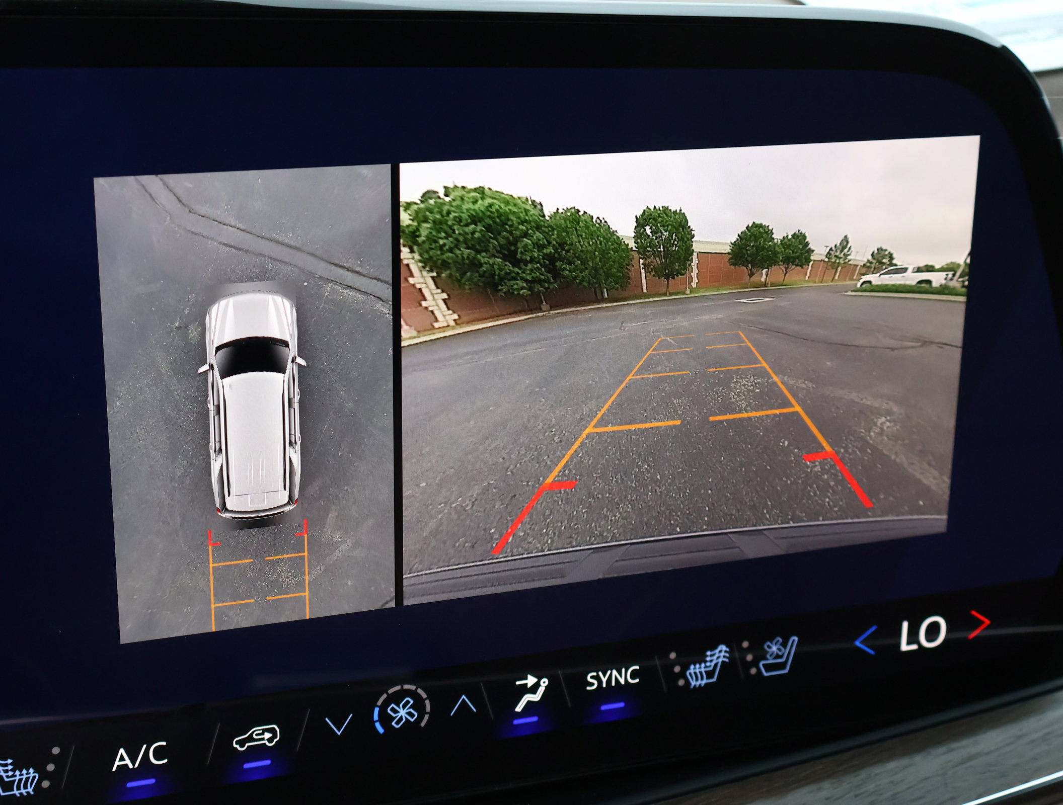 New 2026 Chevrolet Tahoe High Country AWD/4WD image 4