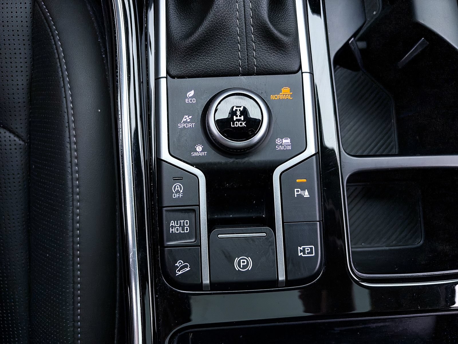 Certified 2024 Kia Sorento SX AWD/4WD image 31