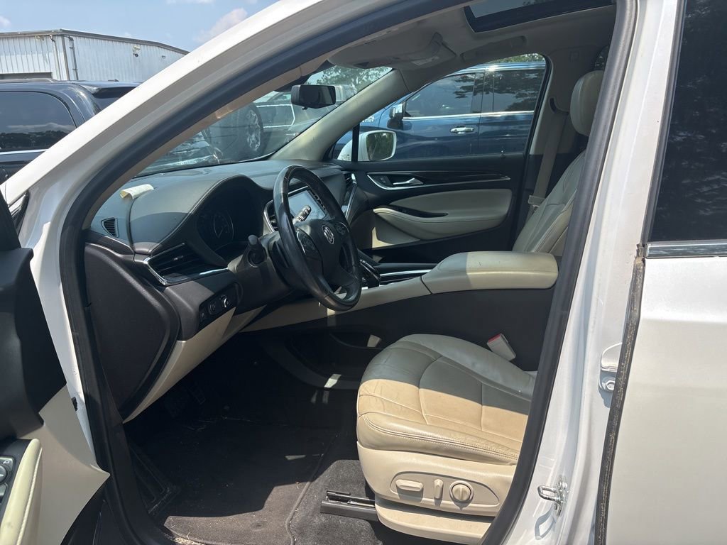 Used 2018 Buick Enclave Essence image 13