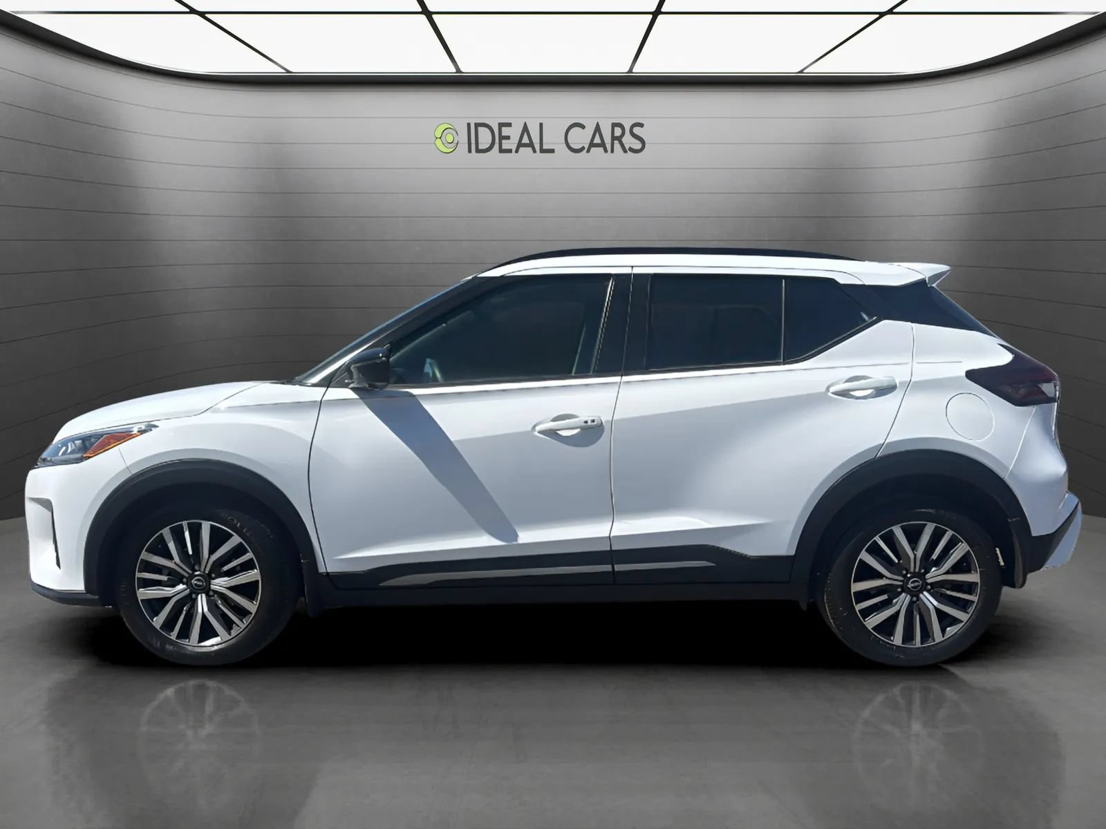 Used 2024 Nissan Kicks SR FWD image 9