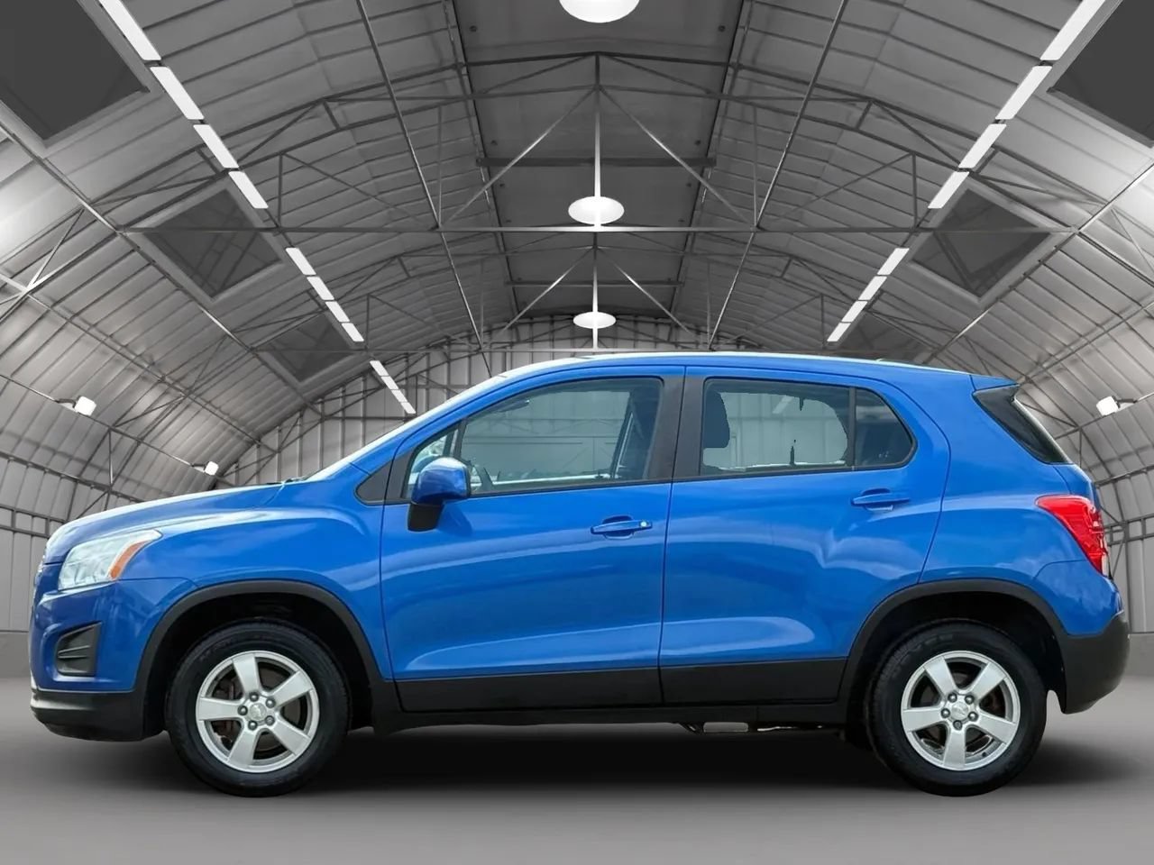 Used 2016 Chevrolet Trax LS w/ LPO, Cargo Package AWD/4WD image 4
