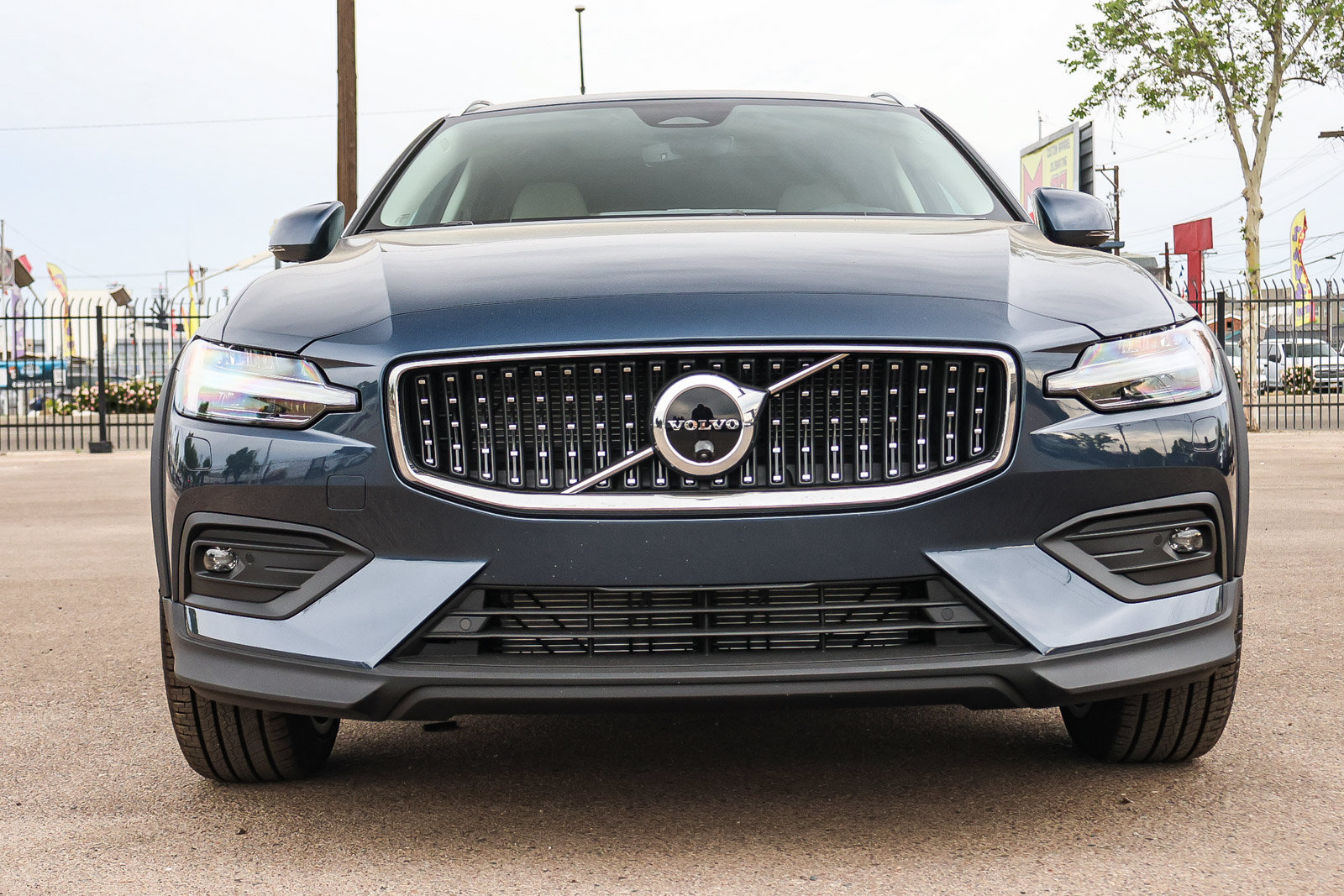 New 2026 Volvo V60 B5 Cross Country Plus w/ Climate Package AWD/4WD image 2