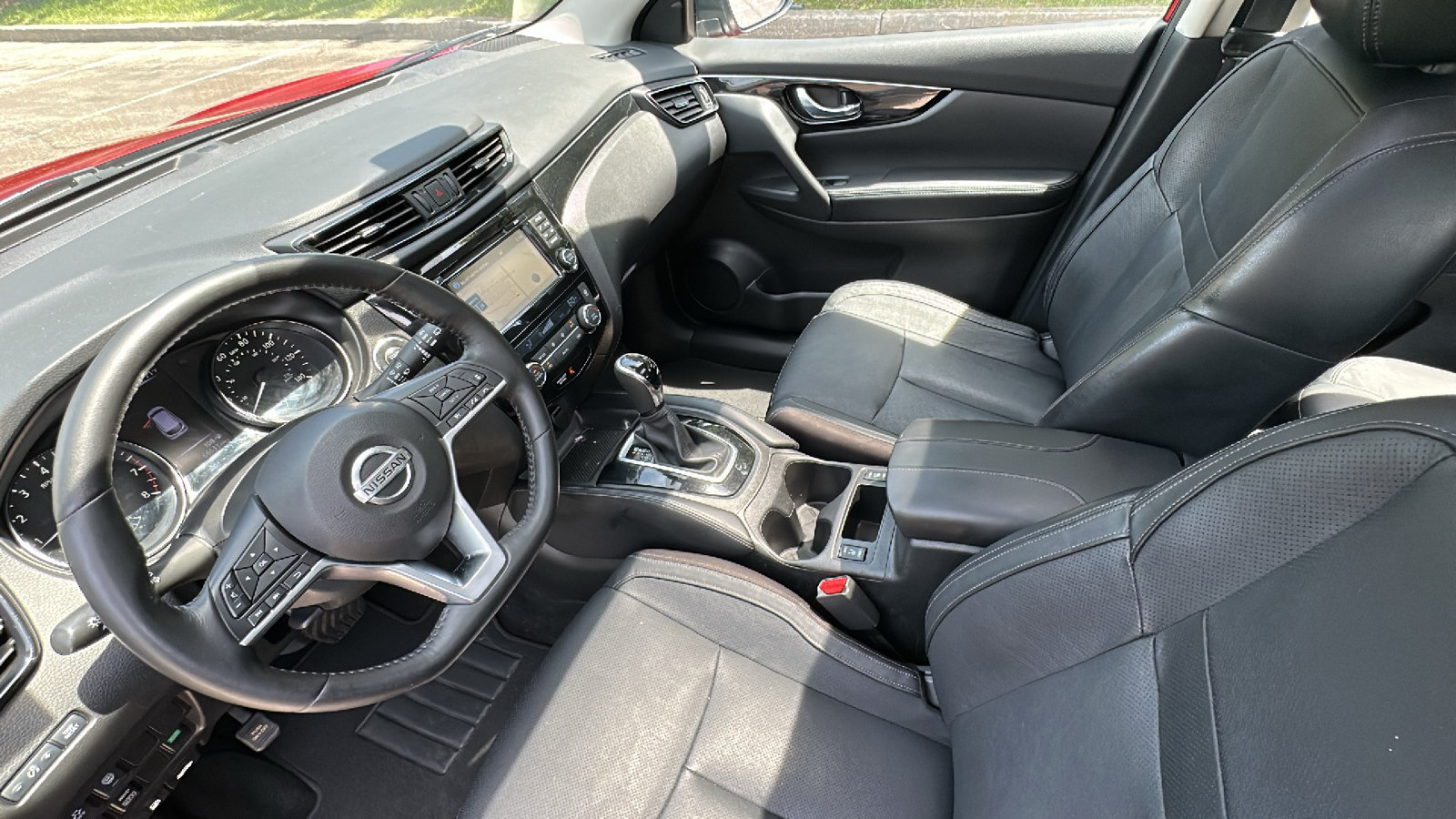 Certified 2018 Nissan Rogue Sport SL w/ SL Premium Package AWD/4WD image 23