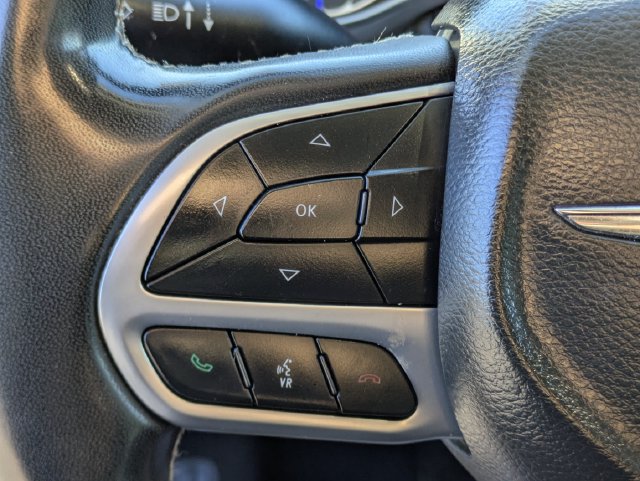 Used 2022 Chrysler Pacifica Touring-L FWD image 19