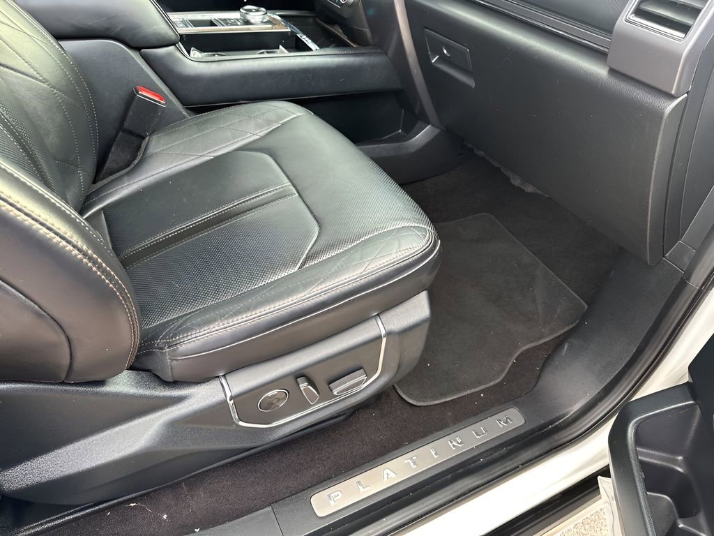 Used 2021 Ford Expedition Platinum image 15