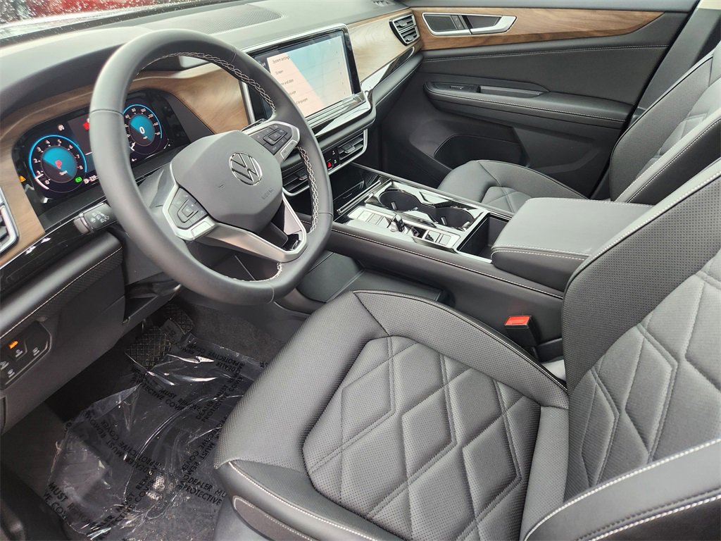 New 2025 Volkswagen Atlas SE image 12