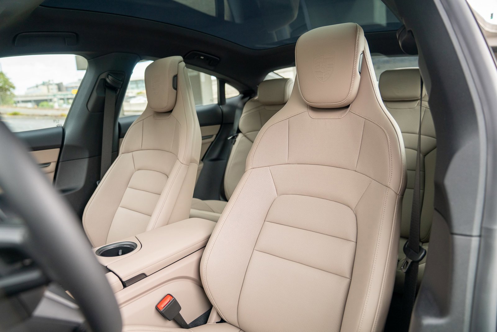 Certified 2025 Porsche Taycan image 5