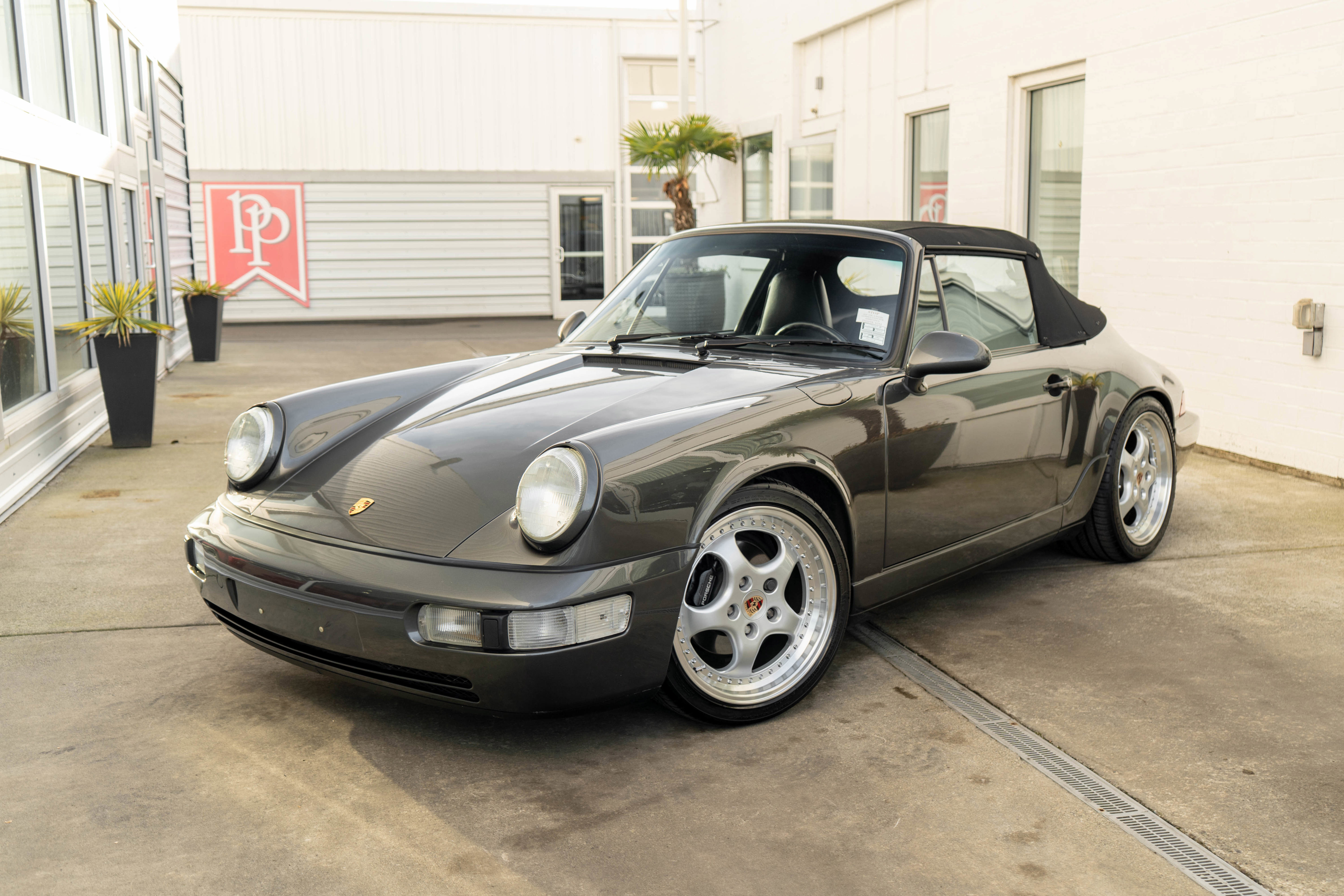 Used 1992 Porsche 911 Carrera RWD image 4
