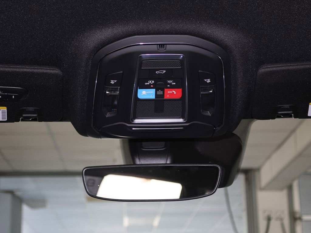 Certified 2022 Jeep Grand Cherokee Trailhawk AWD/4WD image 21