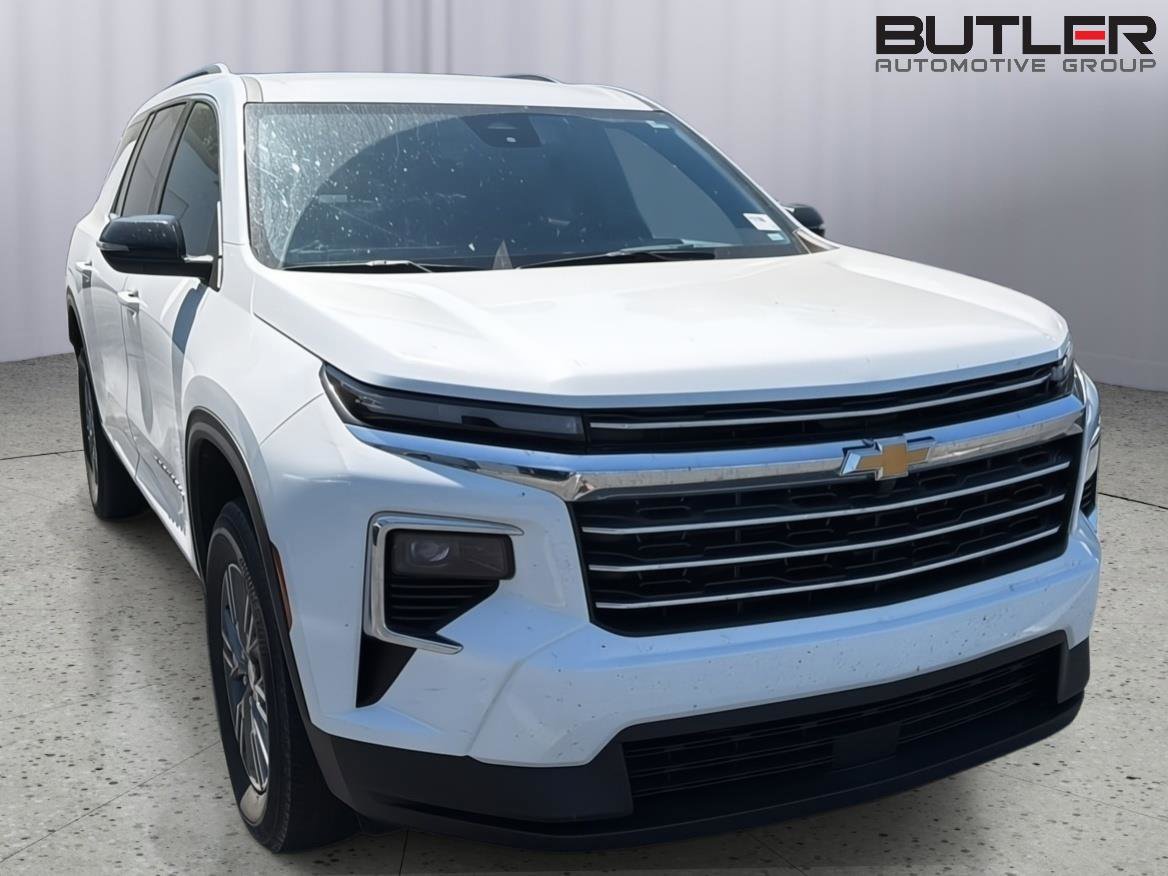 Used 2025 Chevrolet Traverse LT AWD/4WD image 5