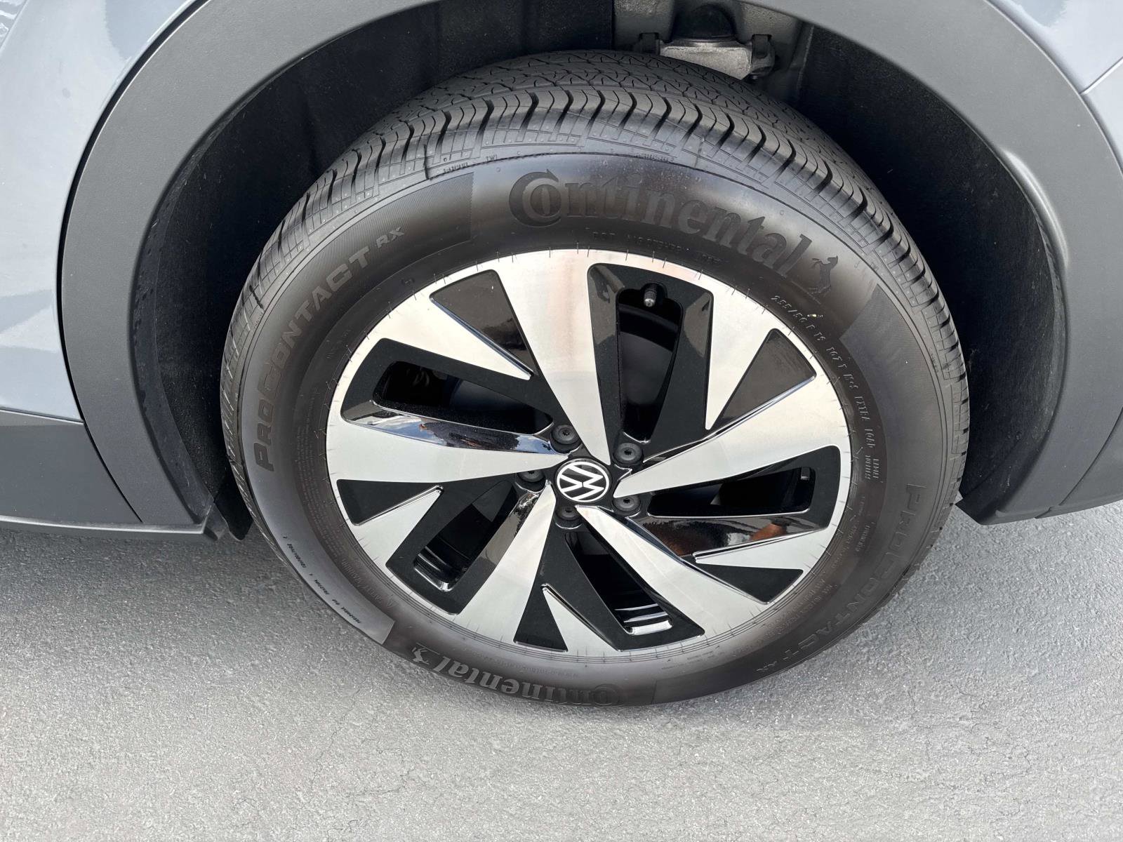 Certified 2025 Volkswagen ID.4 Pro image 6