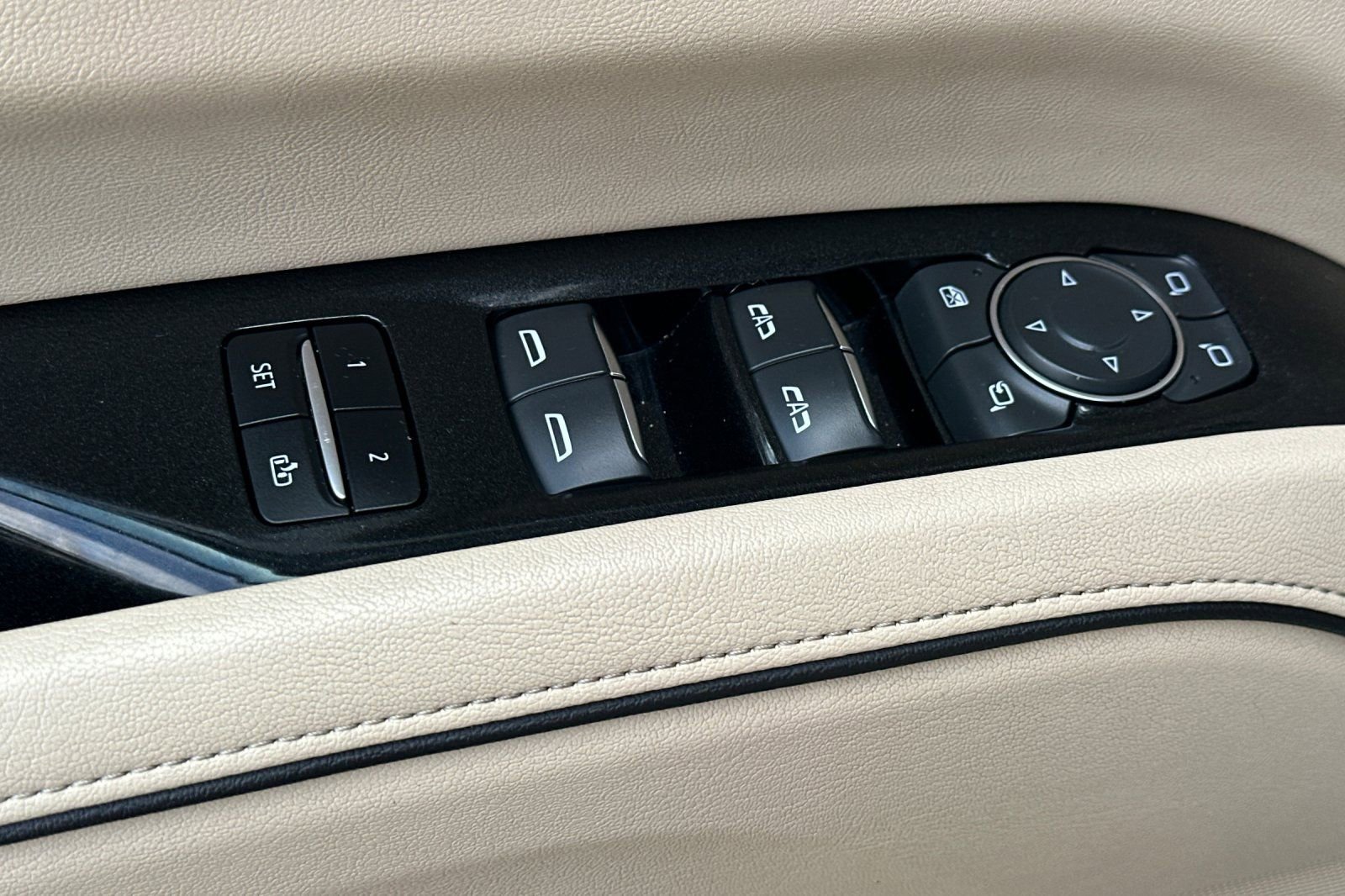 Certified 2023 Cadillac Escalade Premium Luxury w/ Performance Package image 12