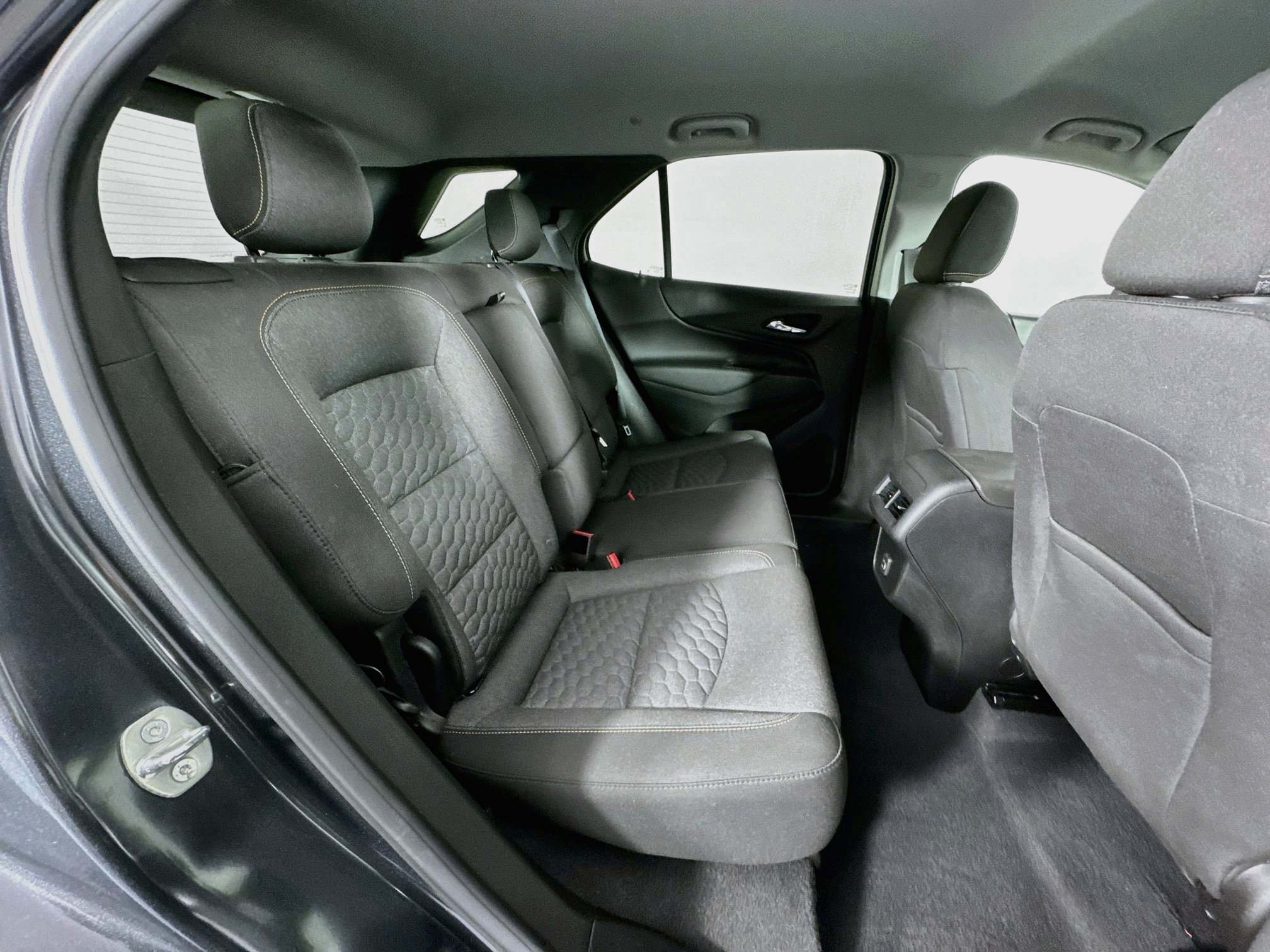 Used 2020 Chevrolet Equinox LT FWD image 25