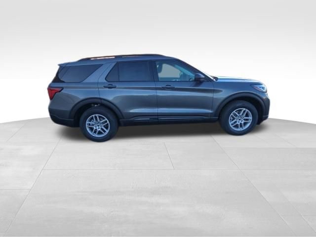 New 2026 Ford Explorer Active image 7